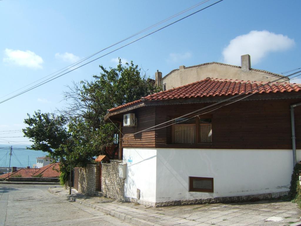 Regina'S Guesthouse Balçık Dış mekan fotoğraf
