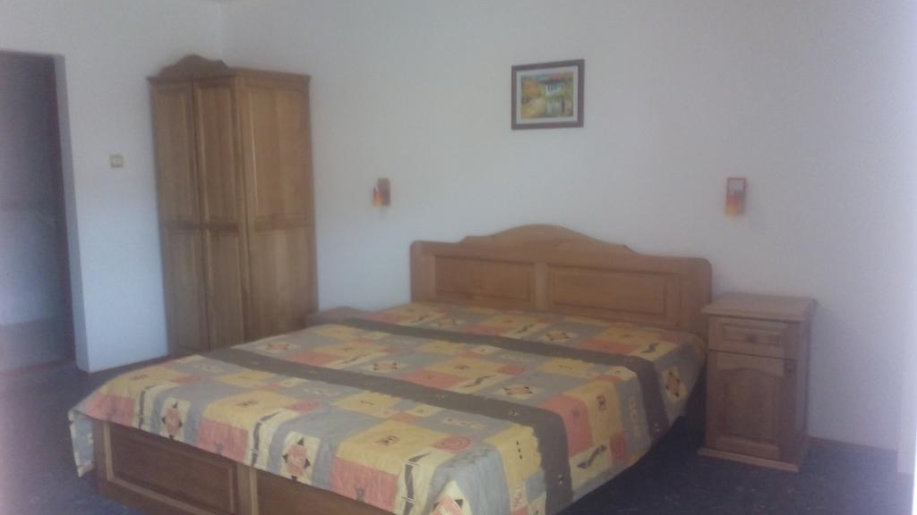 Regina'S Guesthouse Balçık Dış mekan fotoğraf
