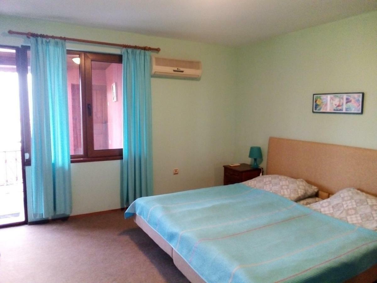 Regina'S Guesthouse Balçık Dış mekan fotoğraf